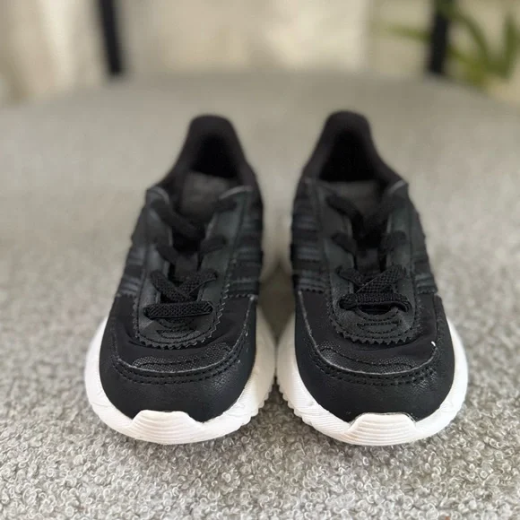 Adidas Sneakers - Picture 1 of 5